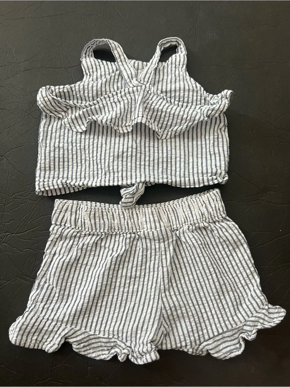 Calvin Klein Jeans 2 Pcs Seersucker Tank Top Shorts Set Ruffle Toddler Grey 18m
